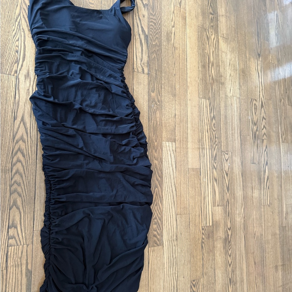 NWT ShapeLLX Black Ruched Bodycon Dress